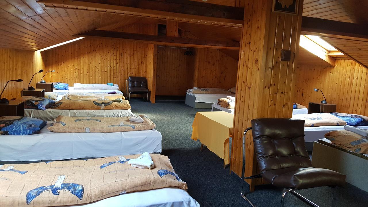 Hotel Posta Дечин Екстериор снимка