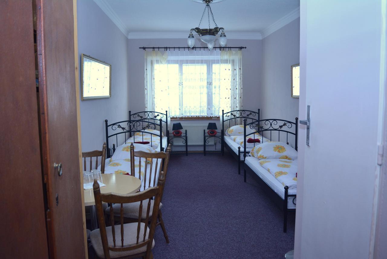 Hotel Posta Дечин Екстериор снимка