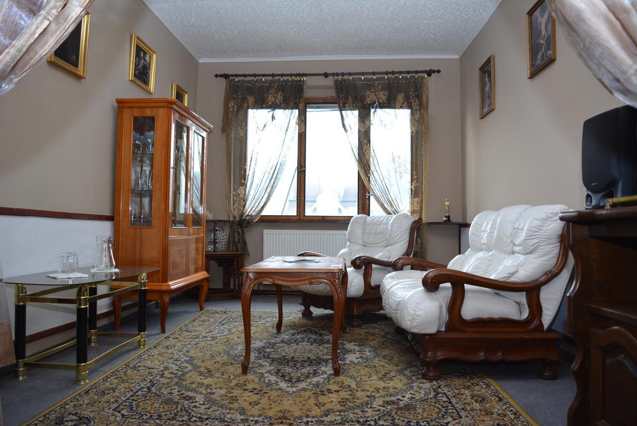 Hotel Posta Дечин Екстериор снимка